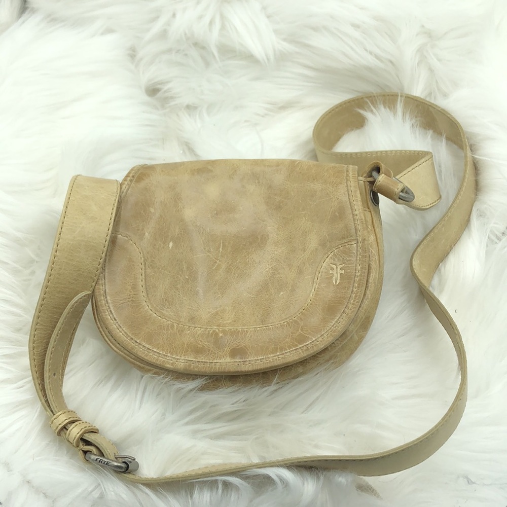 frye saddle bag Crossbody Magnetic snap closure Women’s 7X7” Close